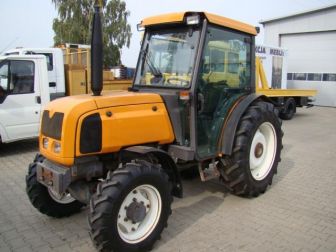 renault fructus 140 sadowniczy 4x4